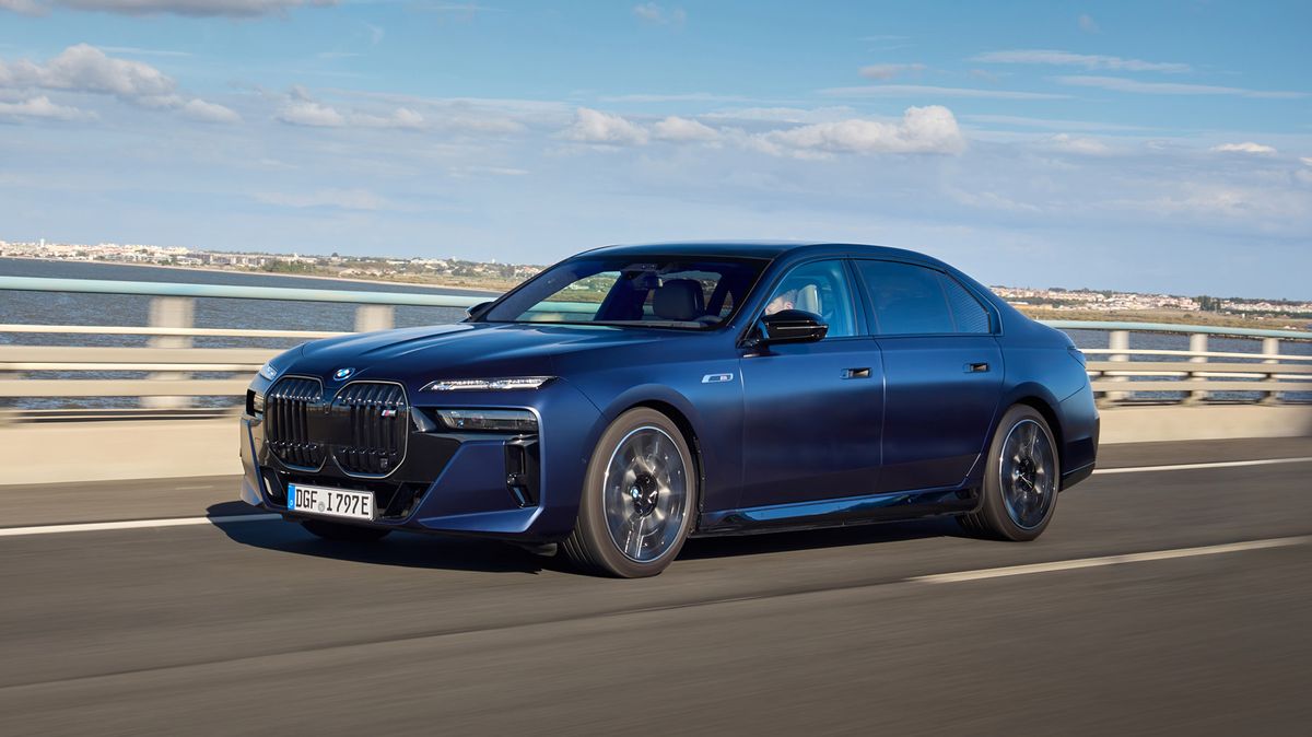 bmw i7